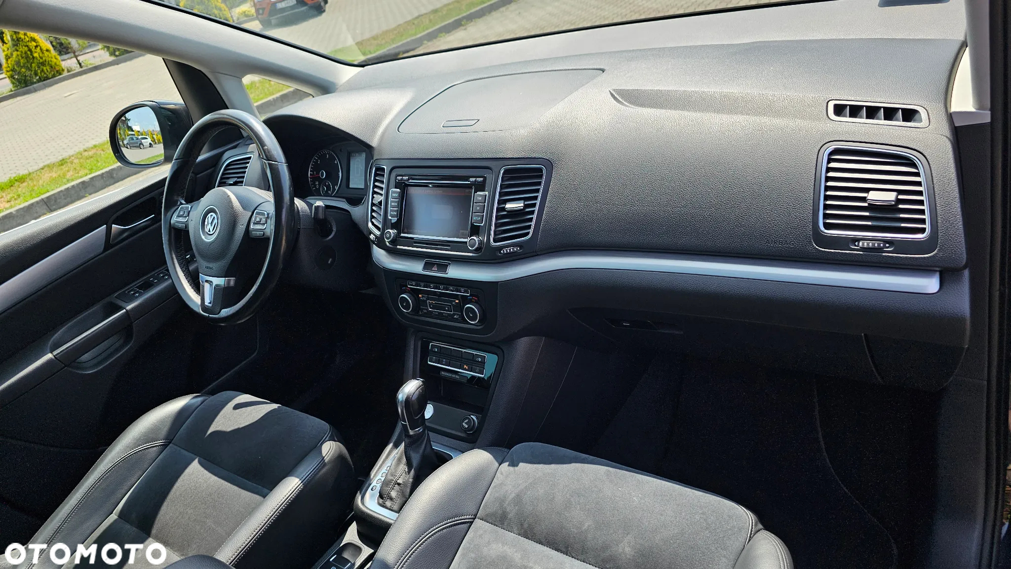 Volkswagen Sharan 2.0 TDI Comfortline DSG - 26