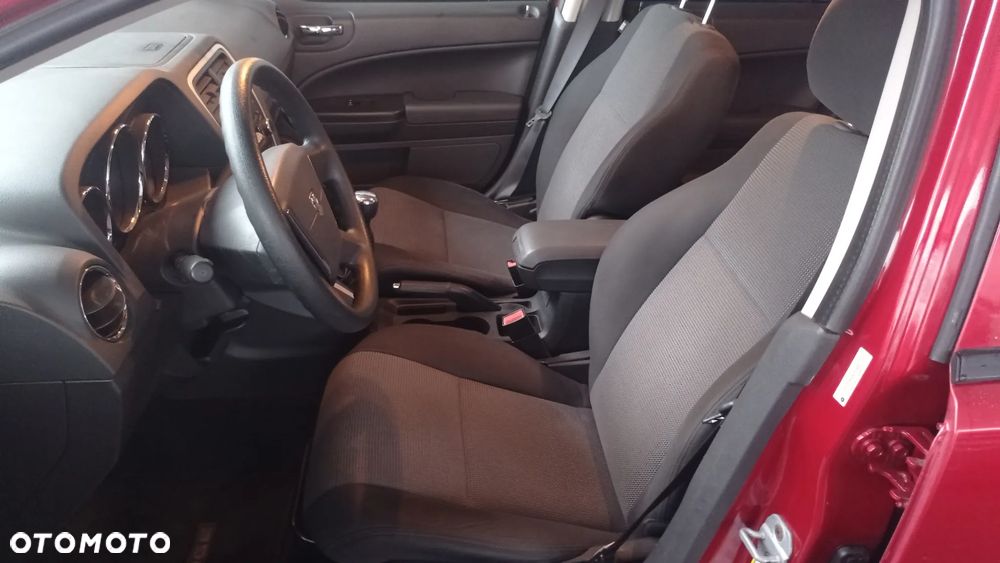 Dodge Caliber 2.0 SXT - 34
