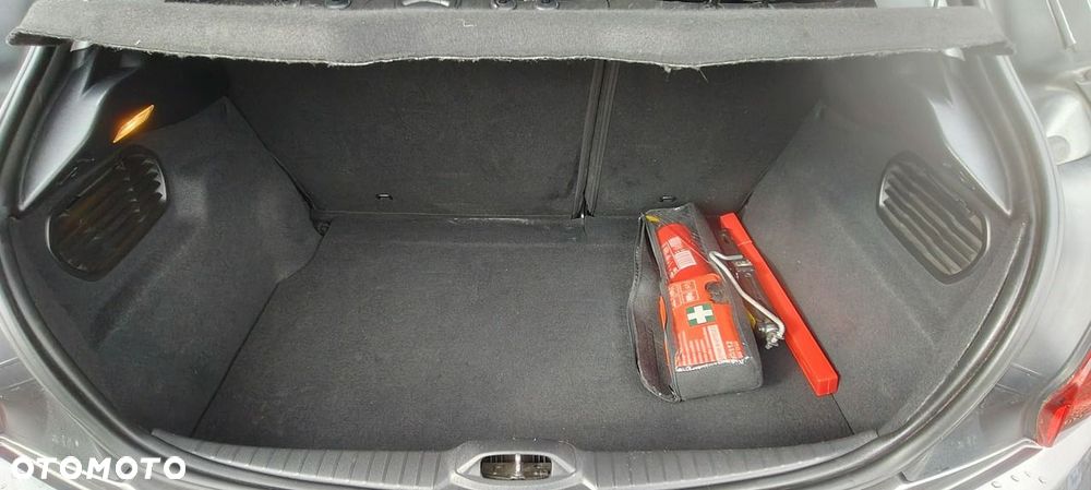 Peugeot 208 PureTech 82 Start & Stop Allure - 17