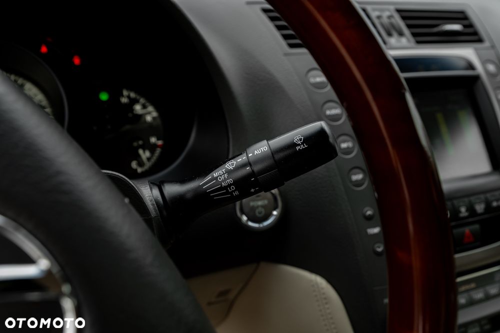 Lexus GS 450h - 30