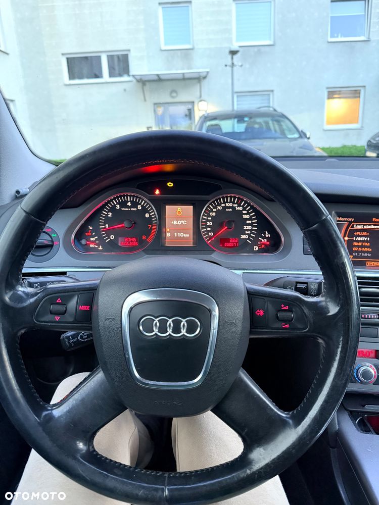 Audi A6 Avant 2.4 - 8