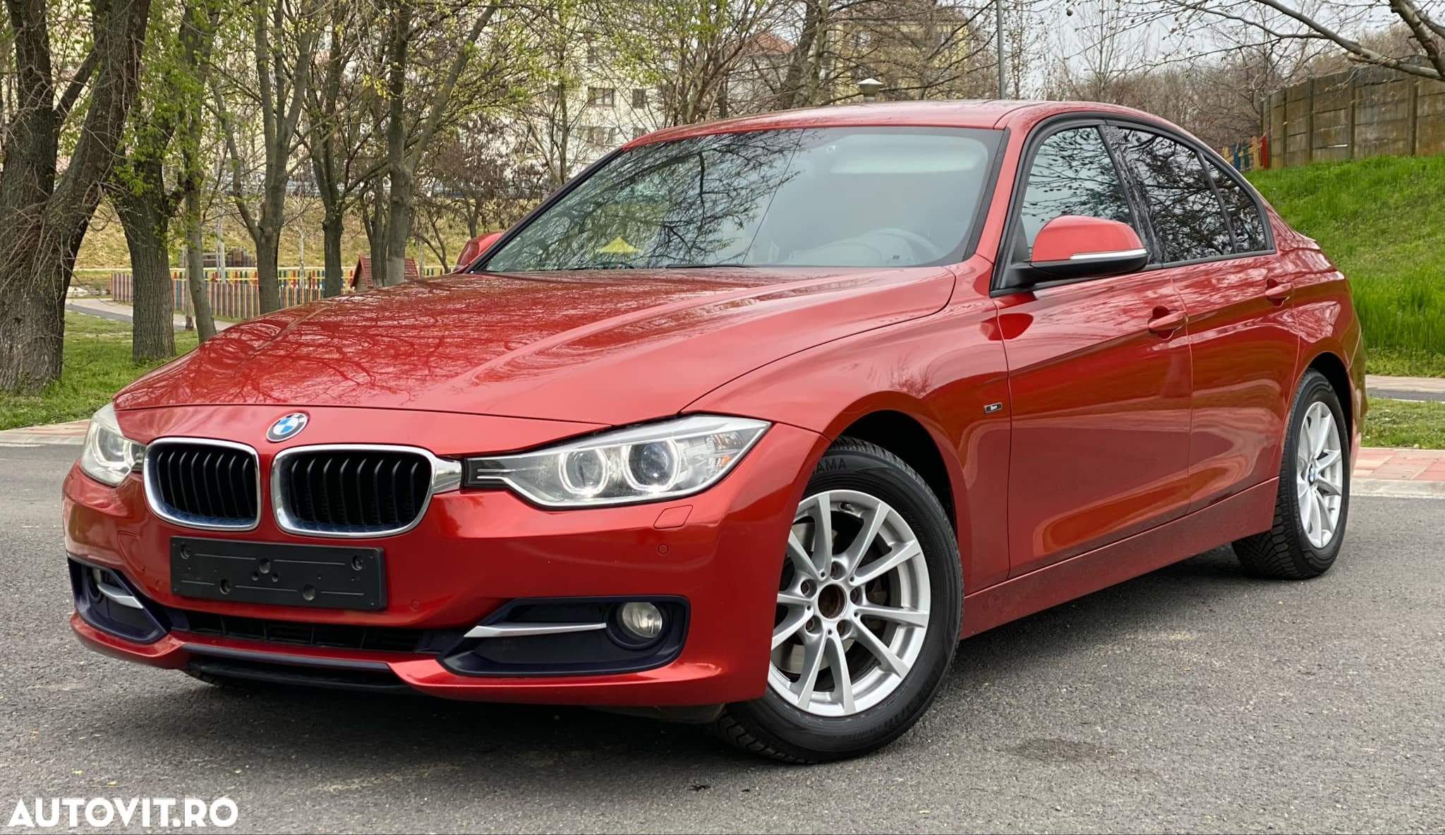 BMW Seria 3 318d DPF Touring Aut. Edition Sport - 6