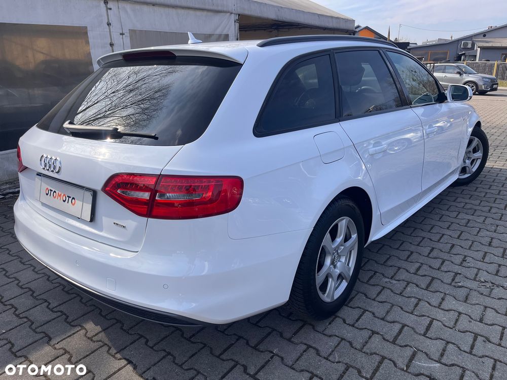 Audi A4 Avant 2.0 TDI DPF quattro S tronic S line Sportpaket - 4