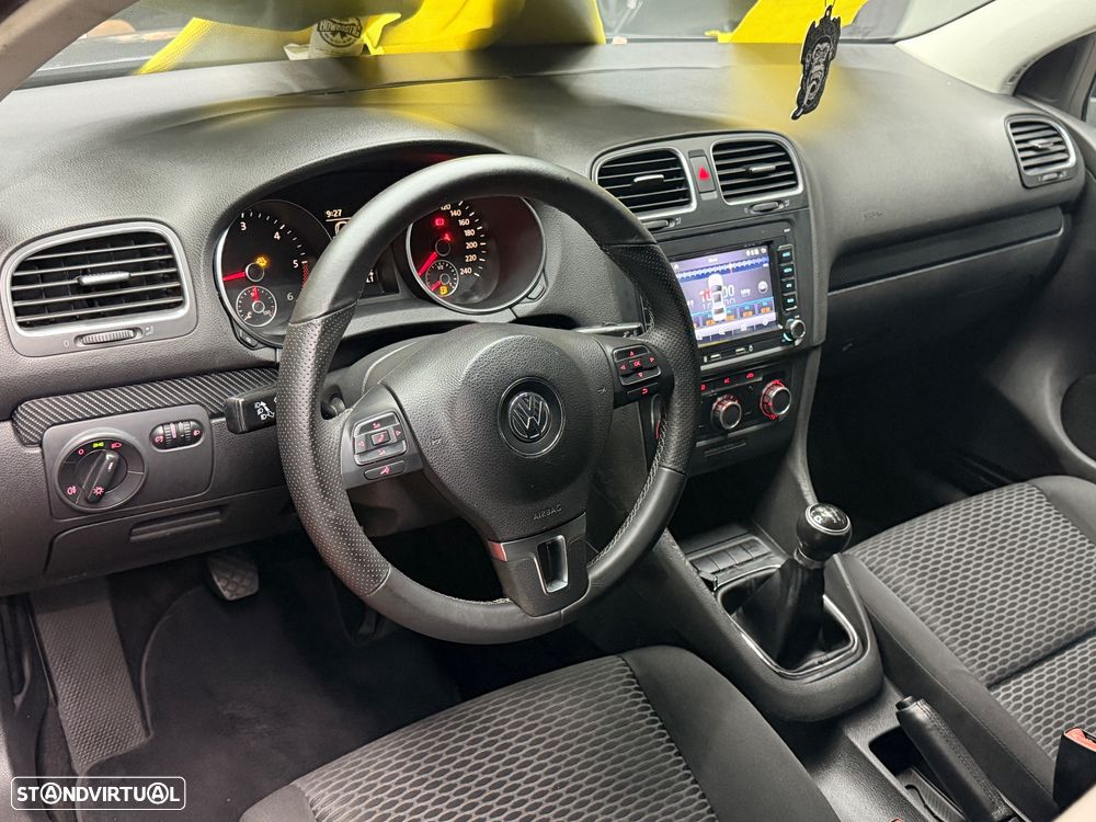 VW Golf 2.0 TDi Confortline - 5