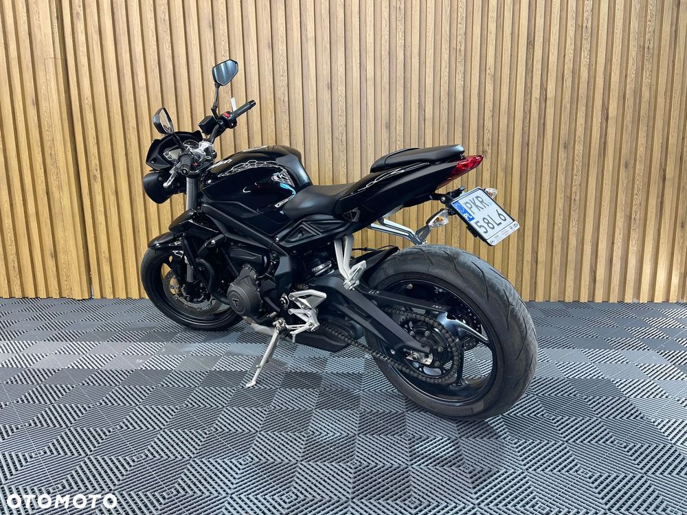 Triumph Street Triple - 3