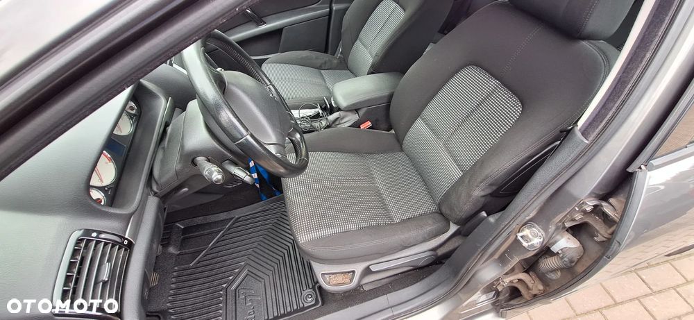 Peugeot 407 1.6 HDi Premium - 15