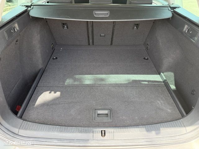 VW Golf Variant 1.6 TDi Highline - 28