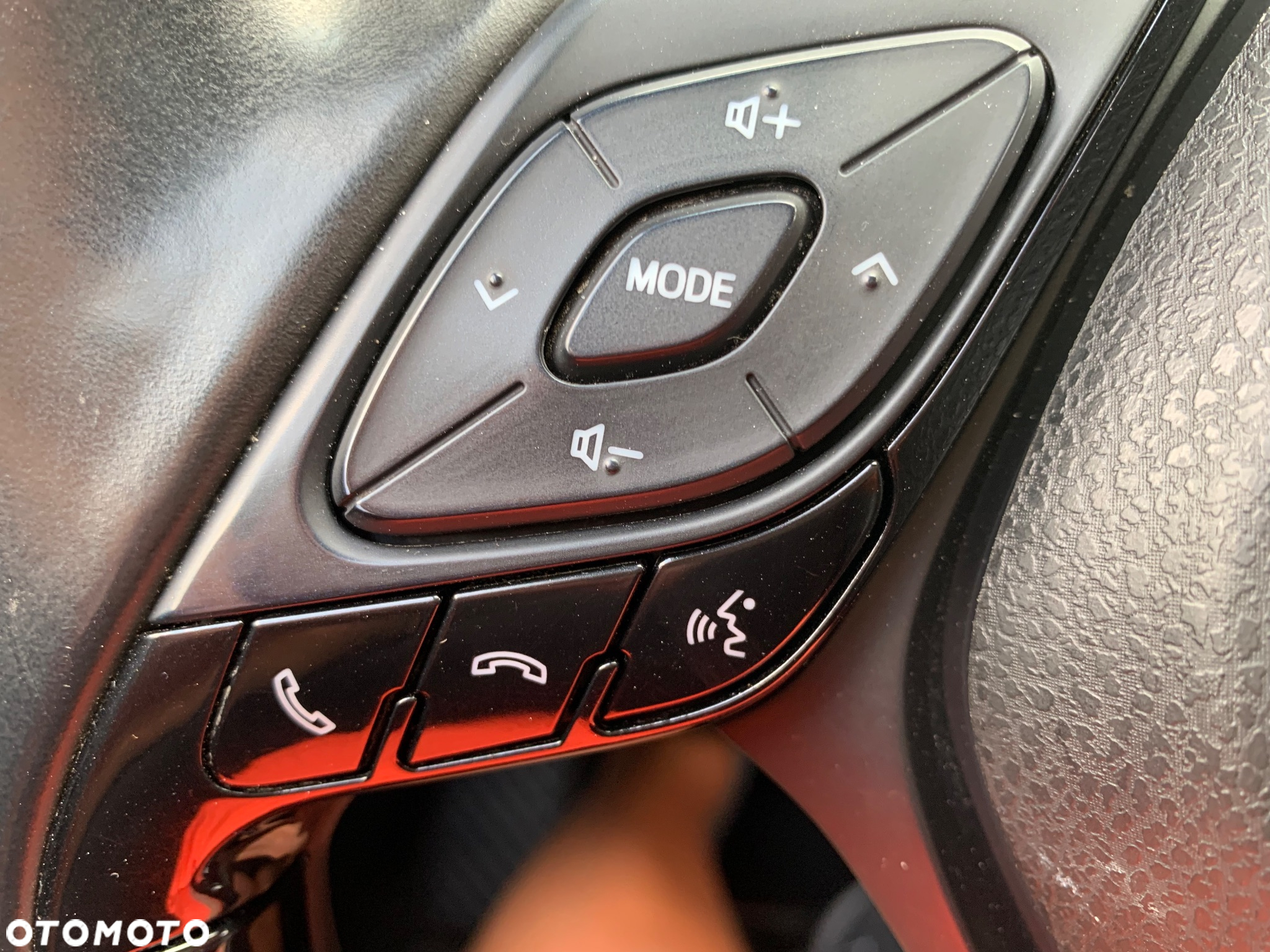 Toyota C-HR 1.2 T Premium - 18