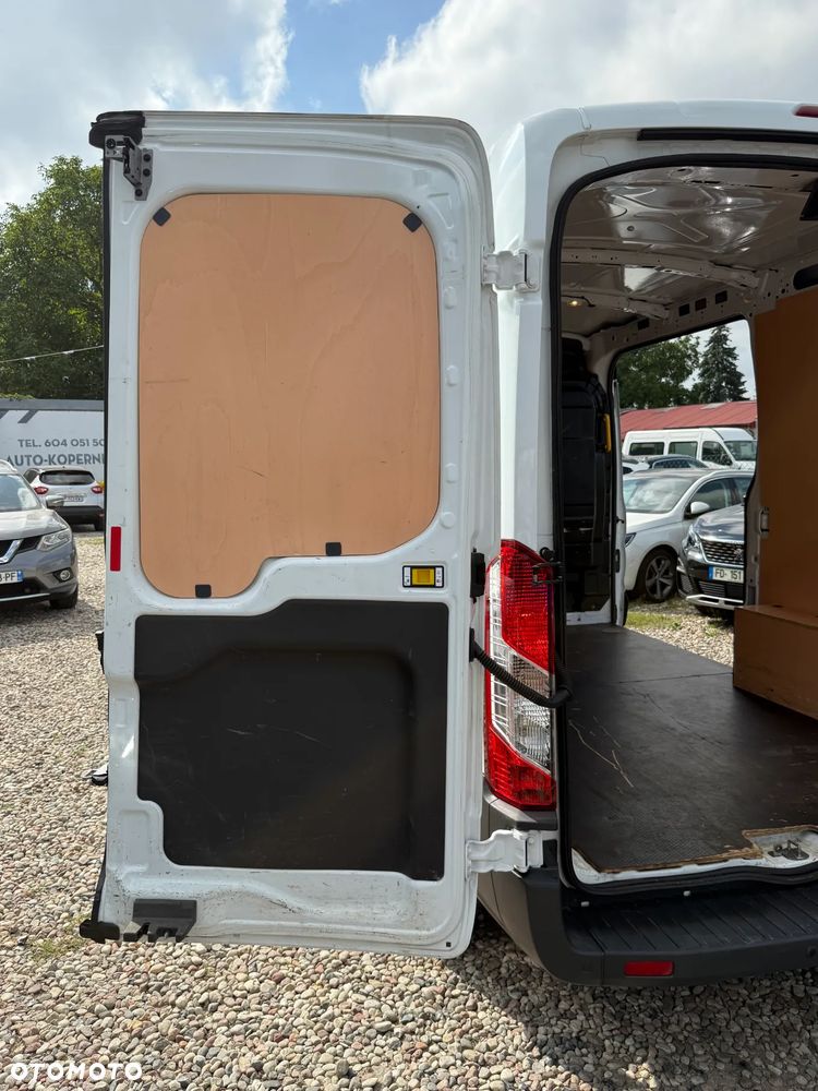 Ford Transit - 25