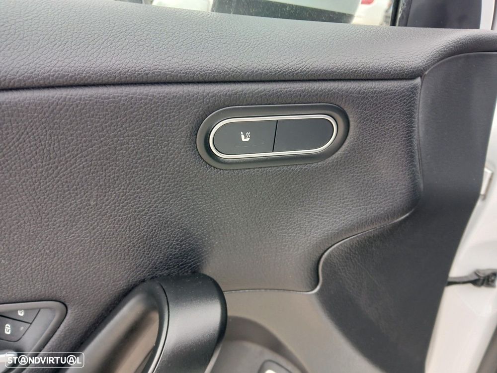 Mercedes-Benz A 250 Limousine e 8G-DCT - 20