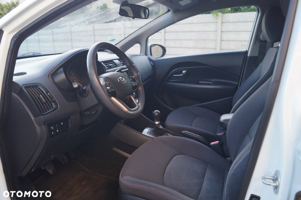 Kia Rio 1.2 Edition 7 - 17