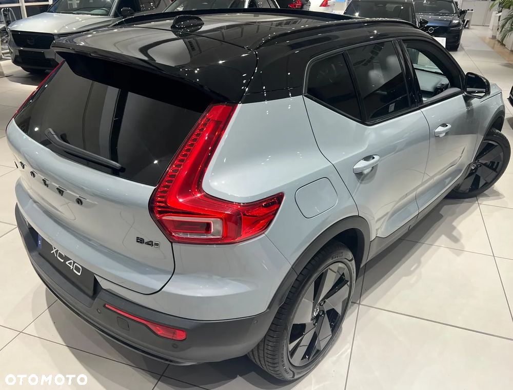 Volvo XC 40 B4 B AWD DKG RDesign - 9