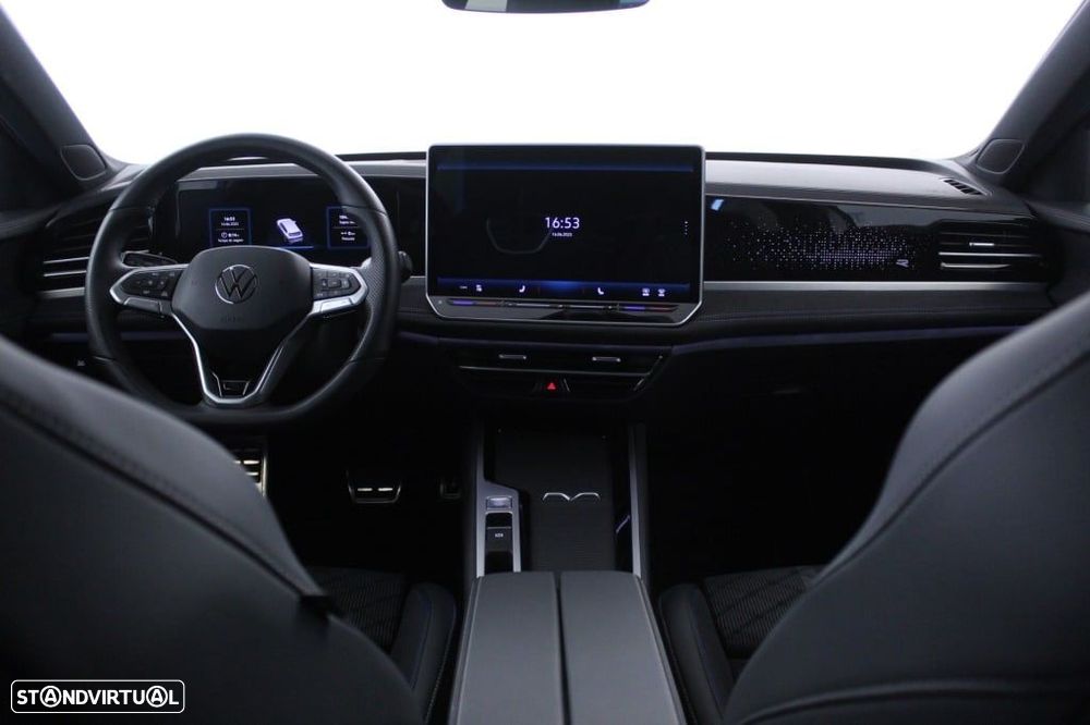 VW Passat Variant 1.5 TSI eHybrid R-Line DSG - 17