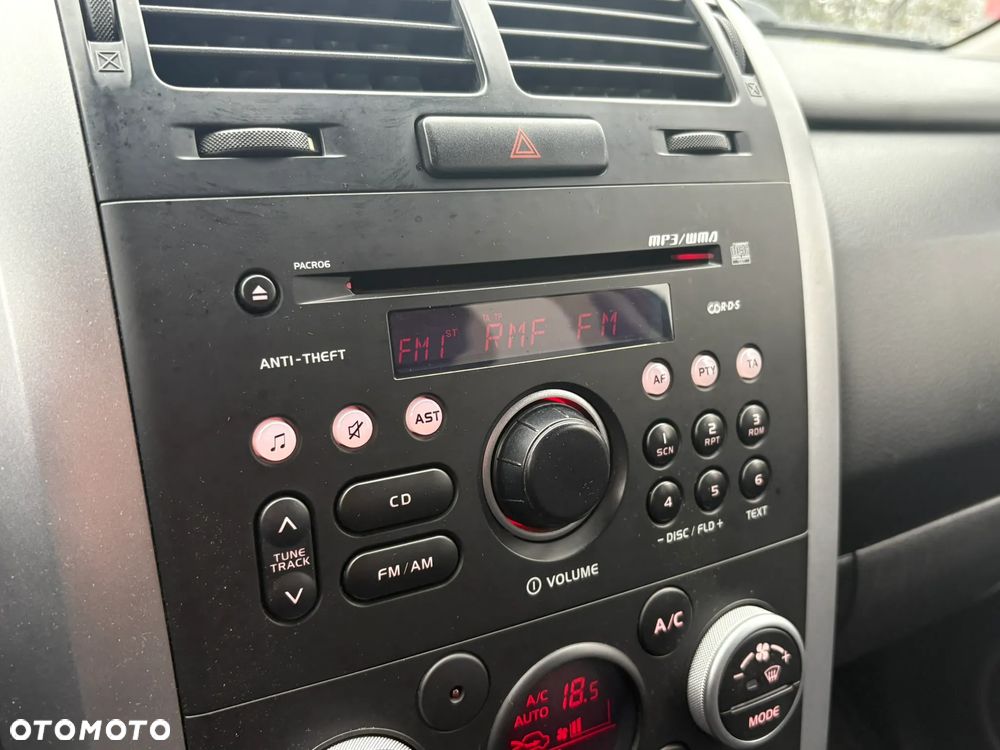 Suzuki Grand Vitara 2.4 Premium EU5 - 17
