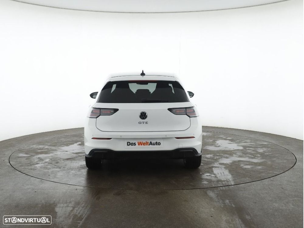 Volkswagen Golf — fotografia 4