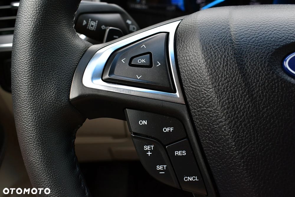 Ford Edge - 12