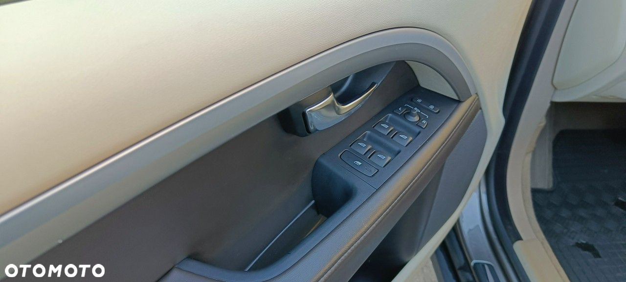 Volvo XC 70 D5 AWD Dynamic Momentum - 16