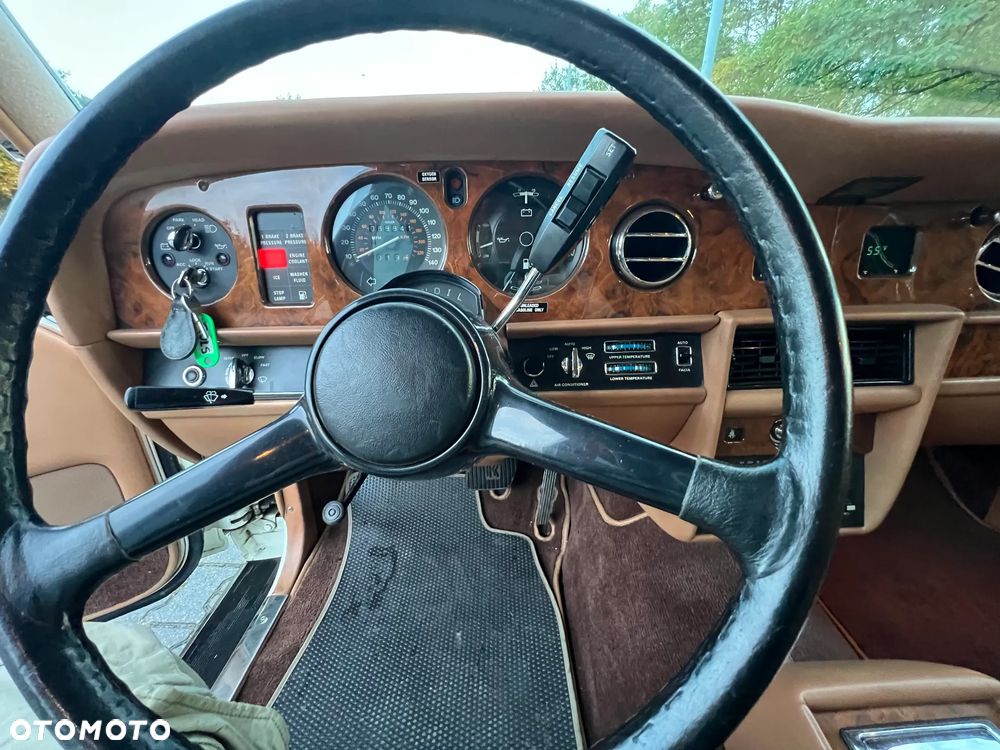 Rolls-Royce Silver Spur - 17