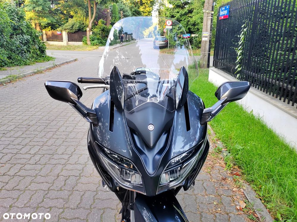 Yamaha FJR - 4