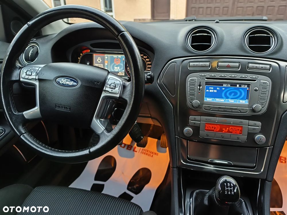 Ford Mondeo - 19