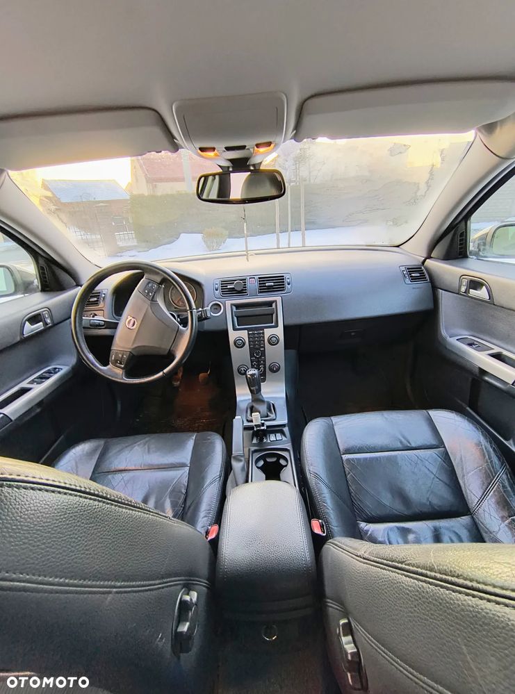 Volvo S40 2.4 Momentum - 5