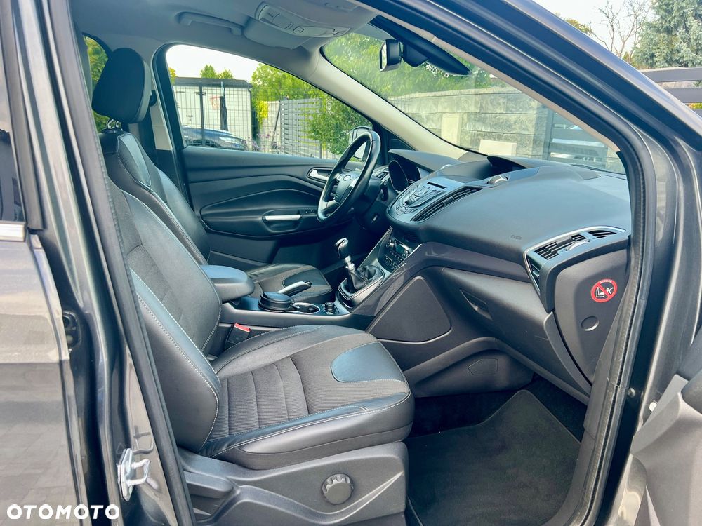 Ford Kuga 2.0 TDCi 4x4 Titanium - 6