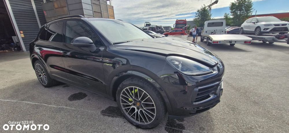 Porsche Cayenne E-Hybrid - 6
