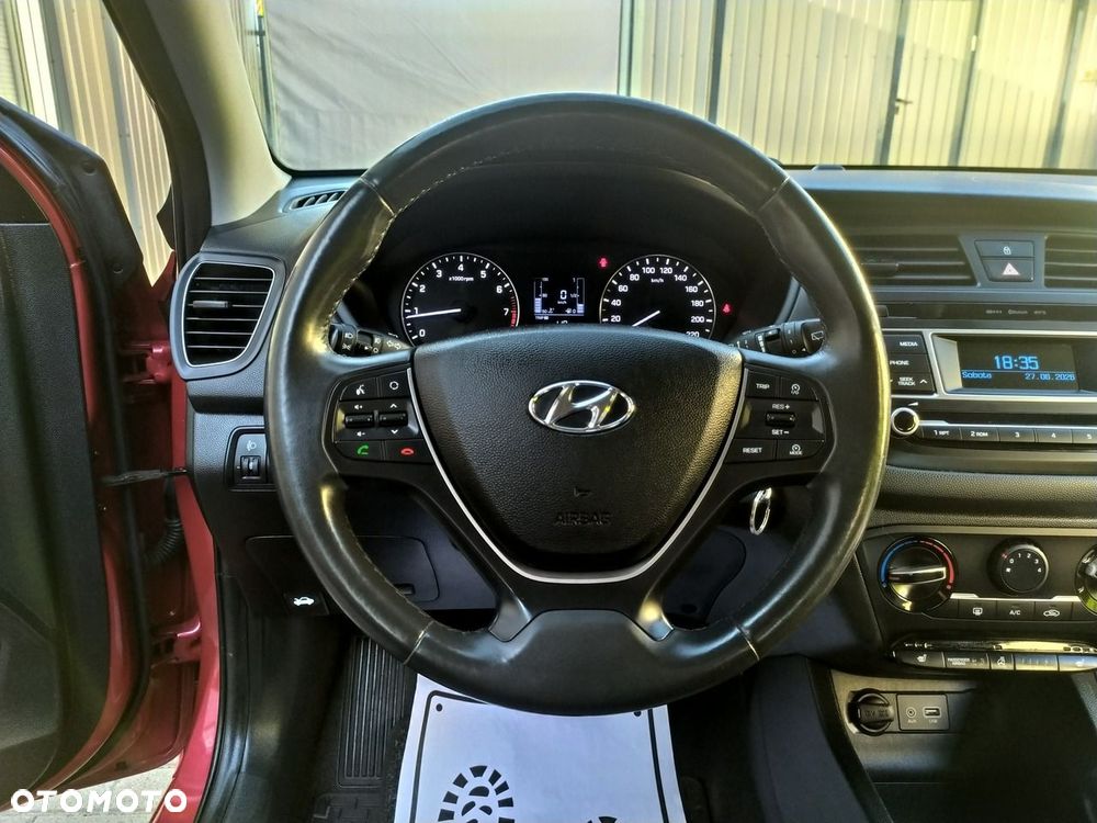 Hyundai i20 - 17