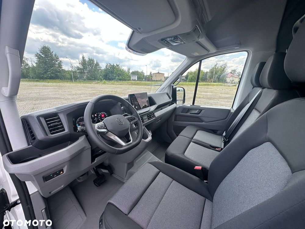 Volkswagen Crafter 35 2.0 TDI L3H3 177 KM AUTOMAT - 10