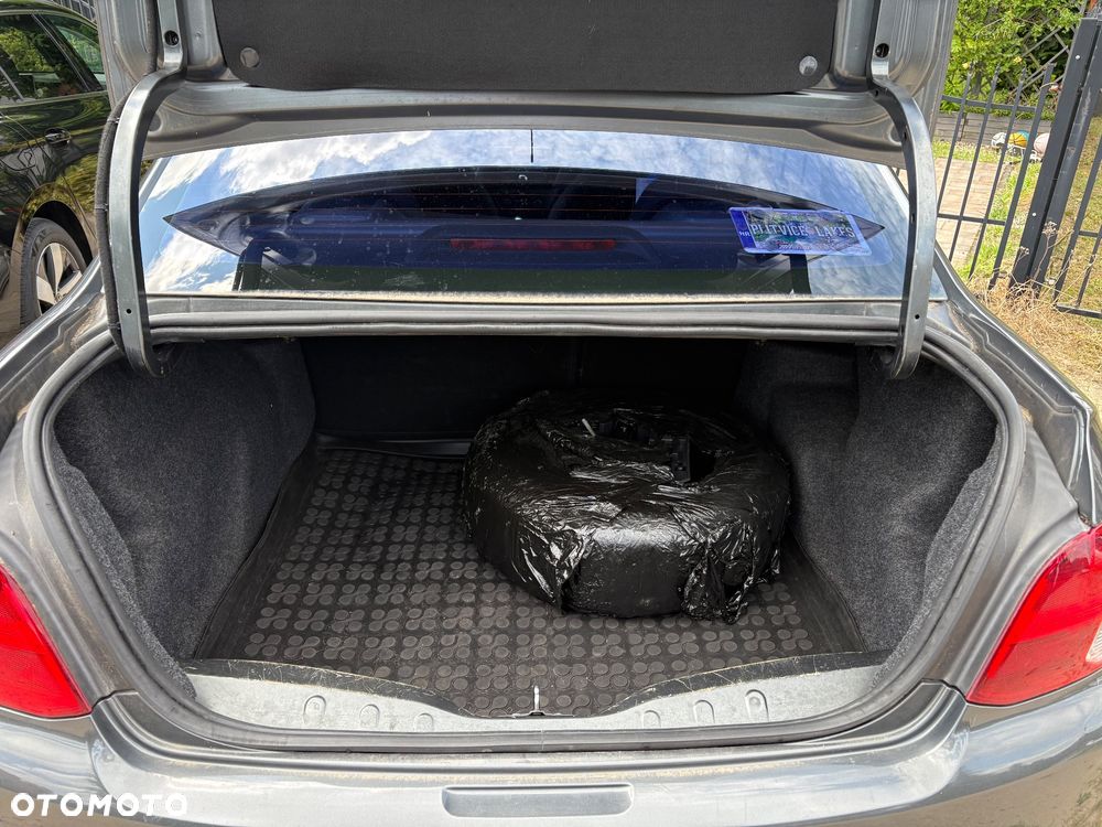 Peugeot 301 1.2 Pure Tech Active - 5