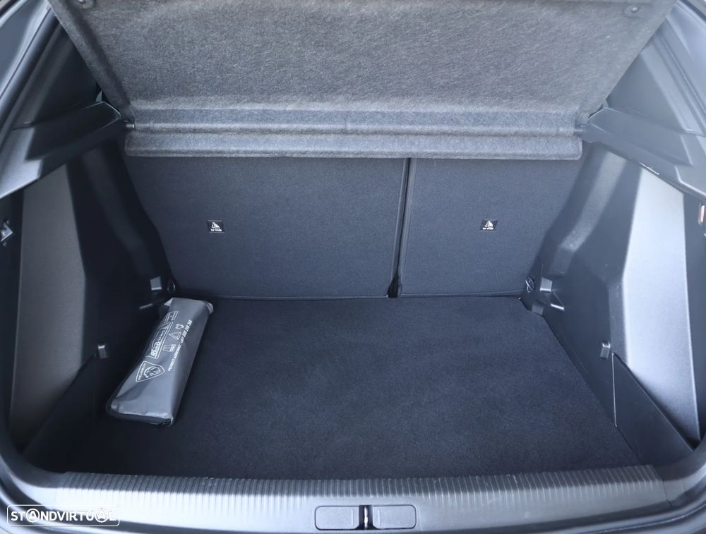 Peugeot 2008 1.2 Hybrid Allure e-DCS6 - 53