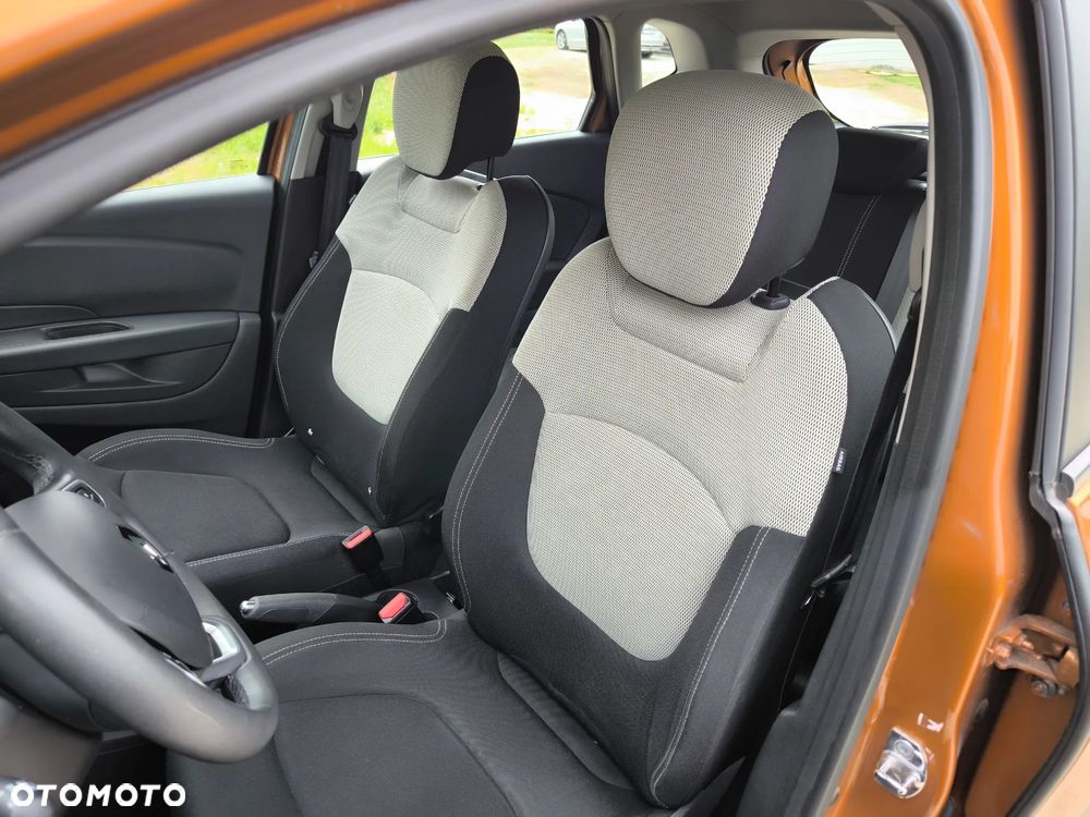 Renault Captur 1.2 Energy TCe Intens EDC - 9