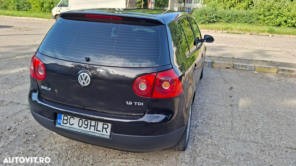 Volkswagen Golf - 5