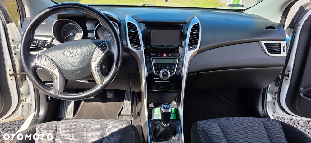 Hyundai i30 1.6 GDI BlueDrive Premium - 12