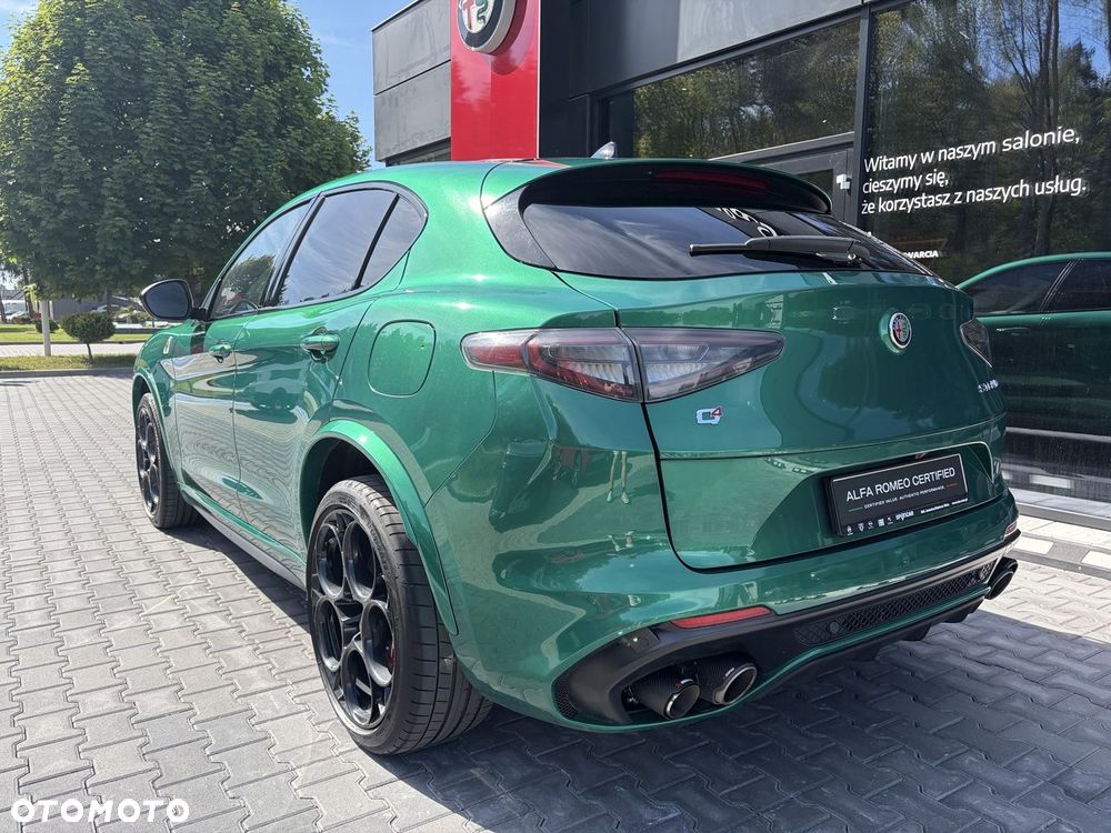 Alfa Romeo Stelvio 2.9 V6 Bi-Turbo Quadrifoglio Q4 - 4
