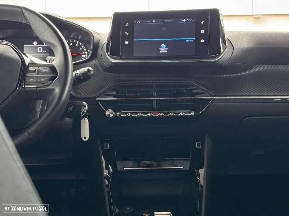 Peugeot 2008 1.5 BlueHDi Allure EAT8 - 16