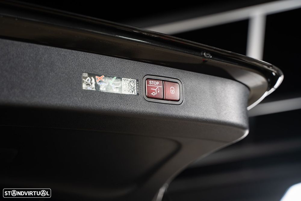 Mercedes-Benz E 300 - 53