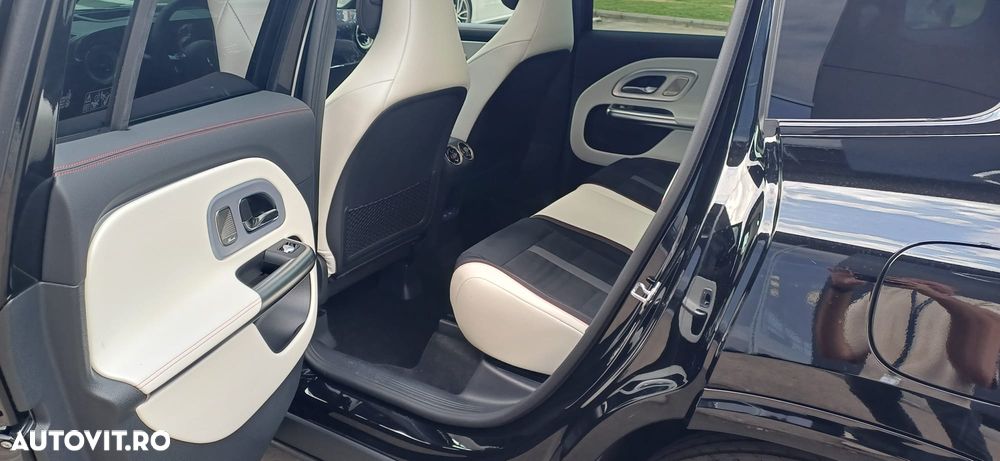 Mercedes-Benz GLB - 21