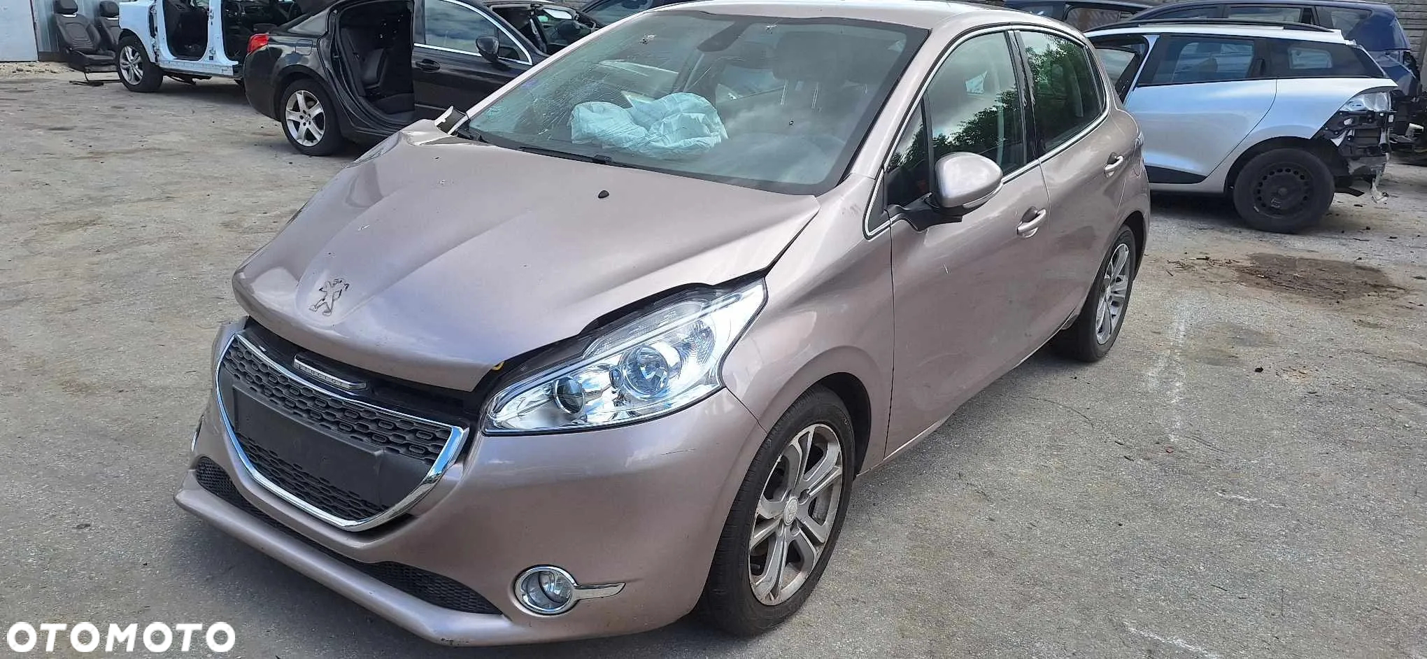 Peugeot 208 lampa tył prawa - 5