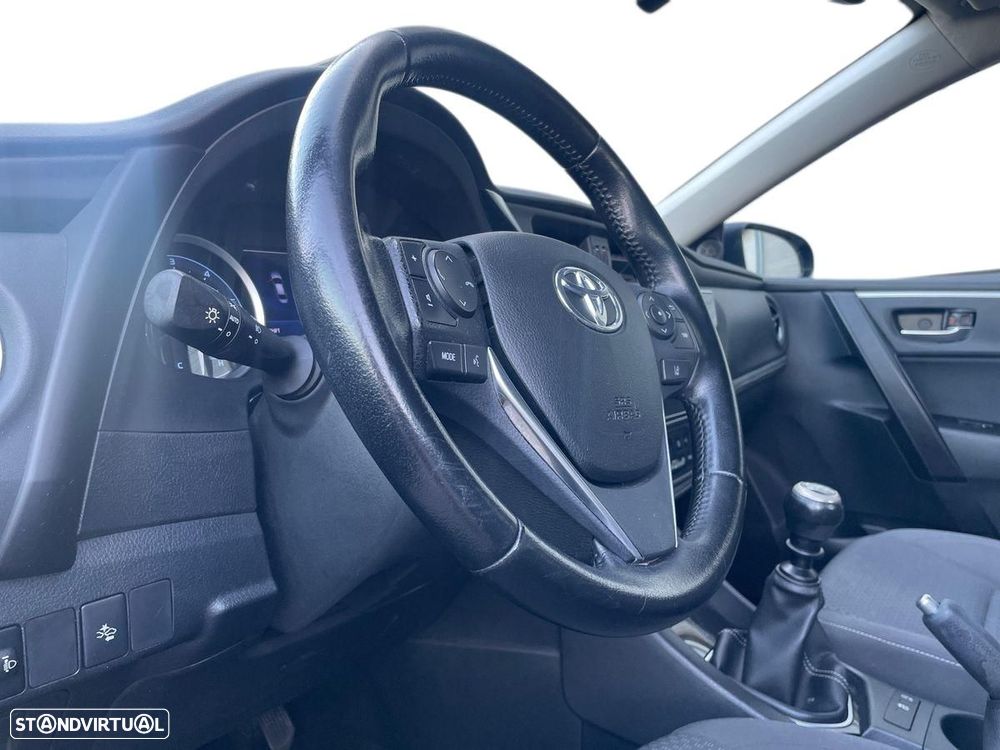 Toyota Corolla - 13