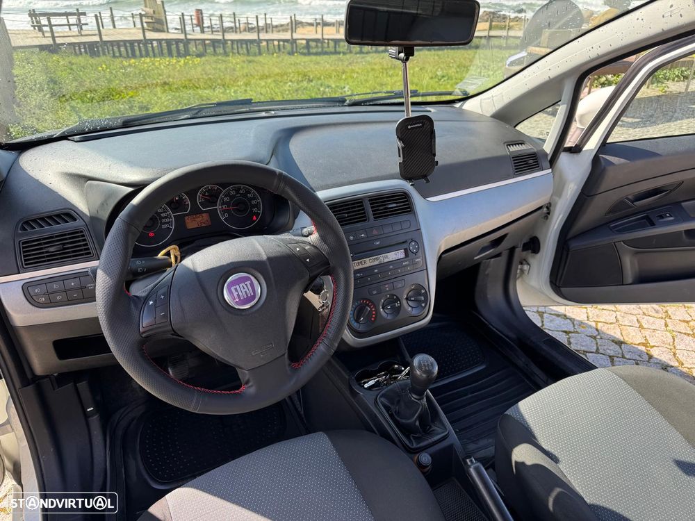 Fiat Grande Punto - 27