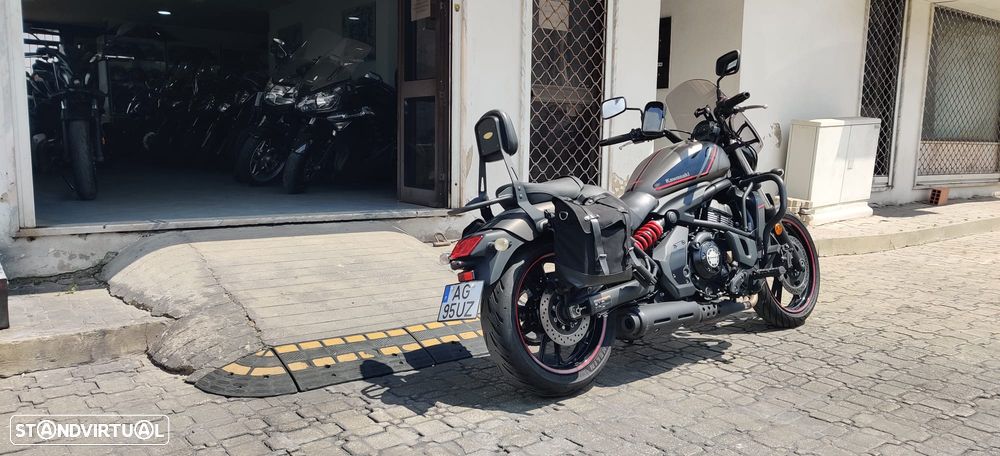 Kawasaki Vulcan 650 S - 10