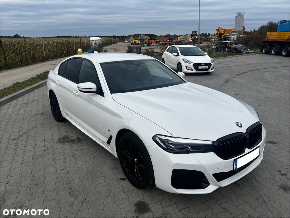 BMW Seria 5 530e xDrive M Sport Edition - 13