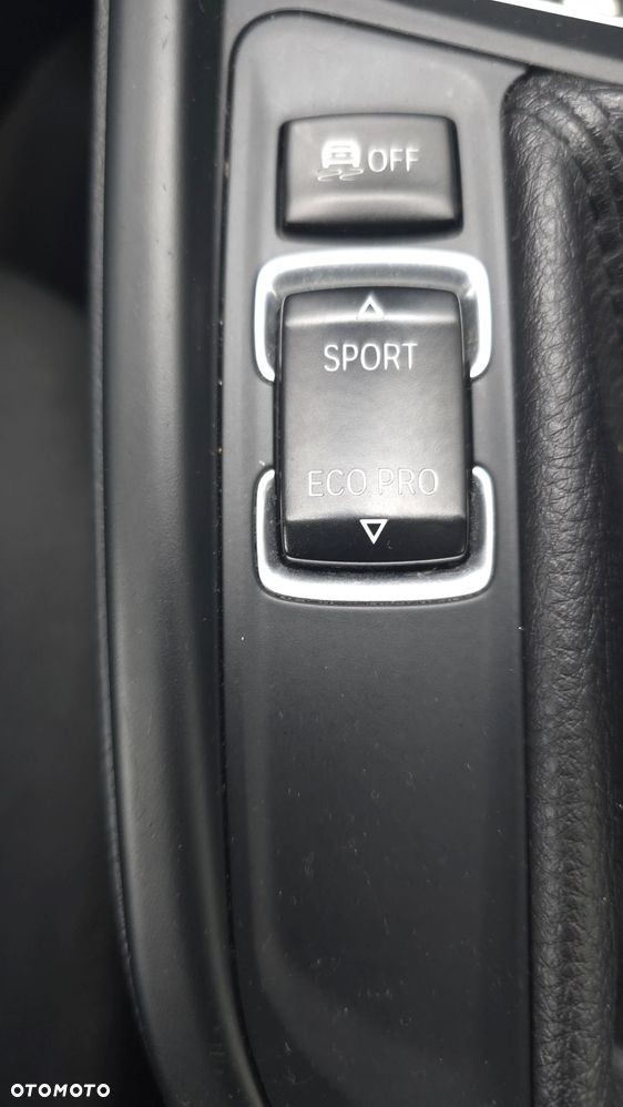 BMW Seria 3 320i Modern Line - 15