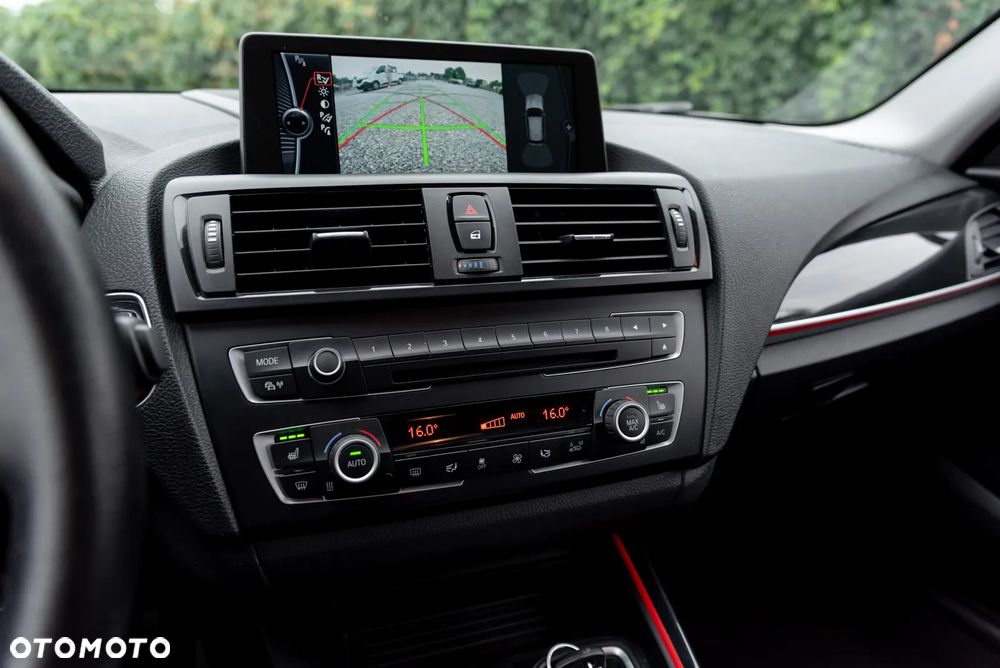 BMW Seria 1 120d Sport-Aut Urban Line - 37