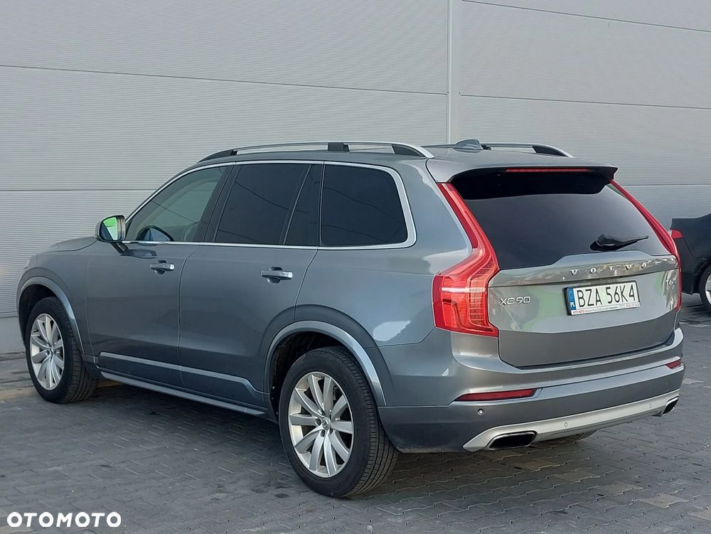 Volvo XC 90 - 4