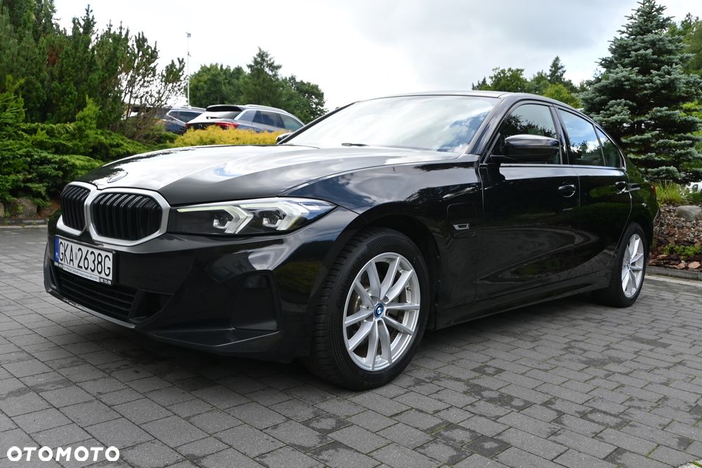 BMW Seria 3 320e Sport Line - 2