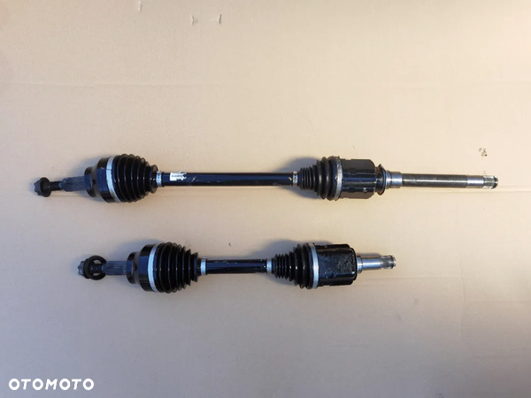 PÓŁOŚ LEWA LUB PRAWA JEEP GRAND CHEROKEE WK2 LIFT SRT 6,4 P68193660AB P68193661AB