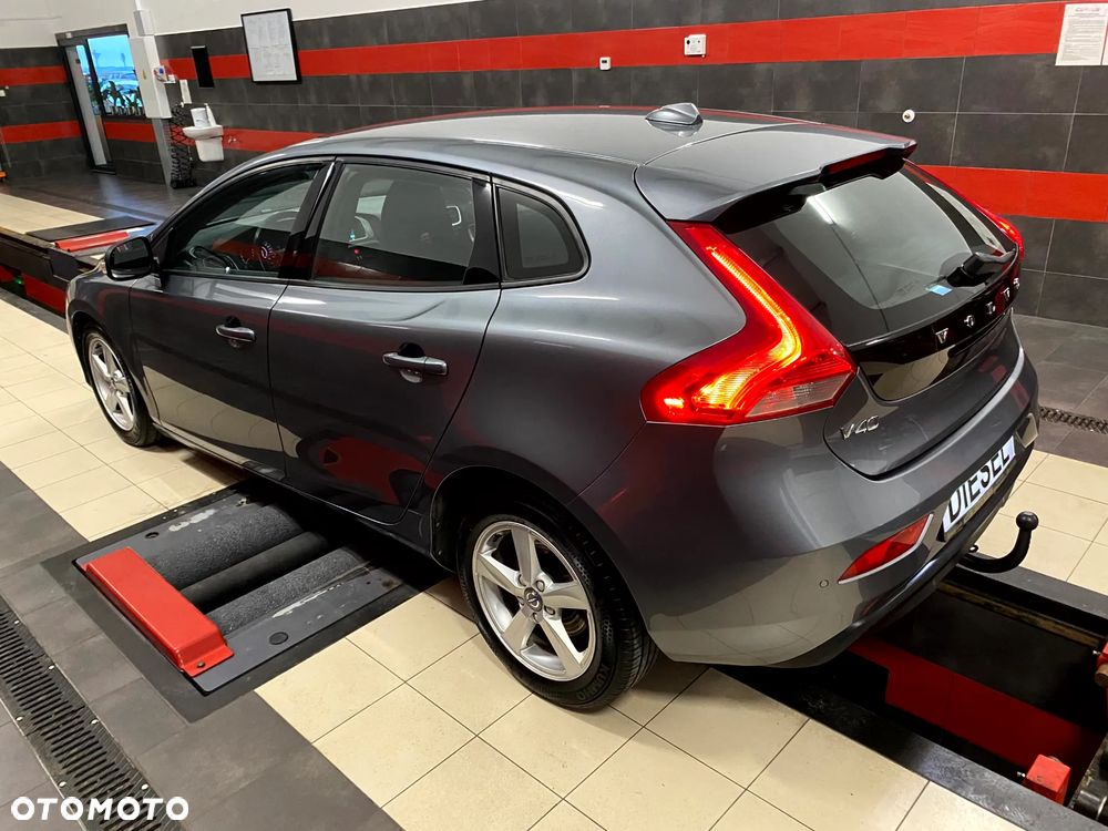 Volvo V40 D2 Powershift Summum - 11