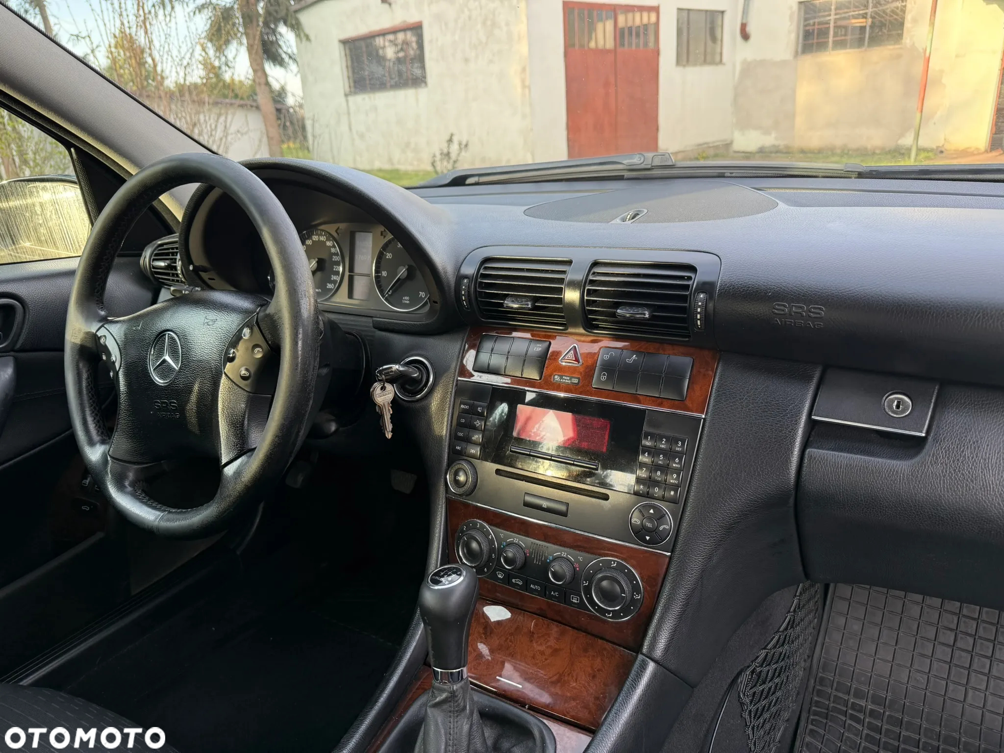 Mercedes-Benz Klasa C 180 T Kompressor Elegance - 26